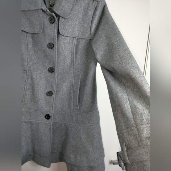 Guess (Size L) Gray Ruffle Layered Hem Wool Blend Button Down Belted Cuff Coat - Picture 11 of 16